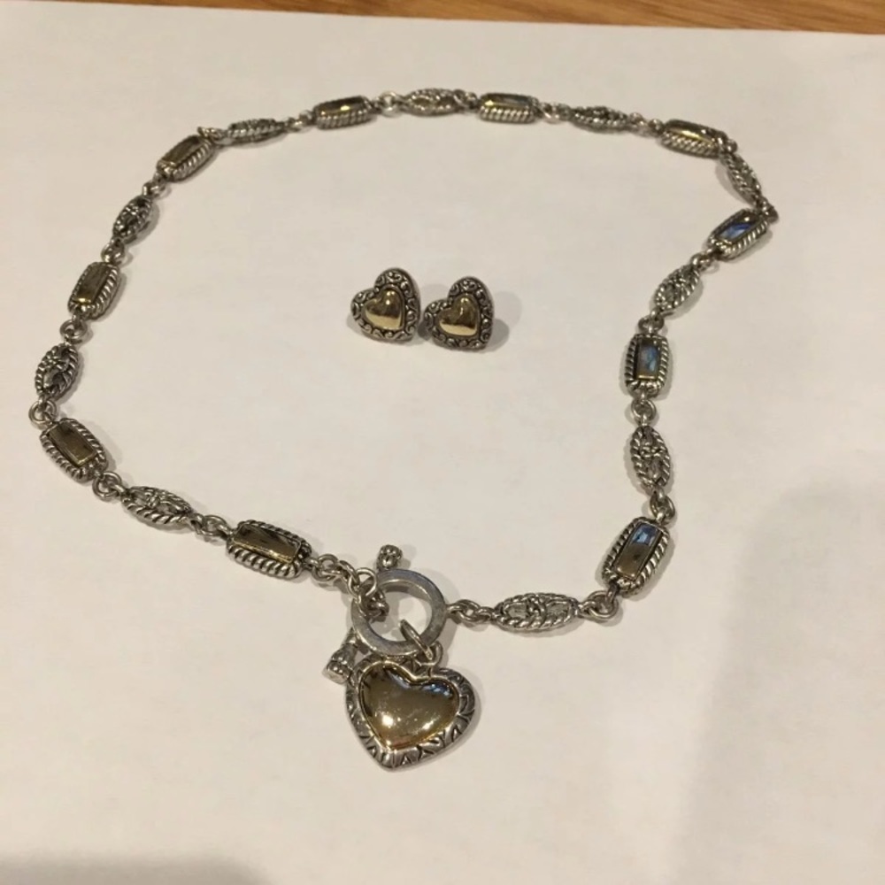 Earring and necklace set